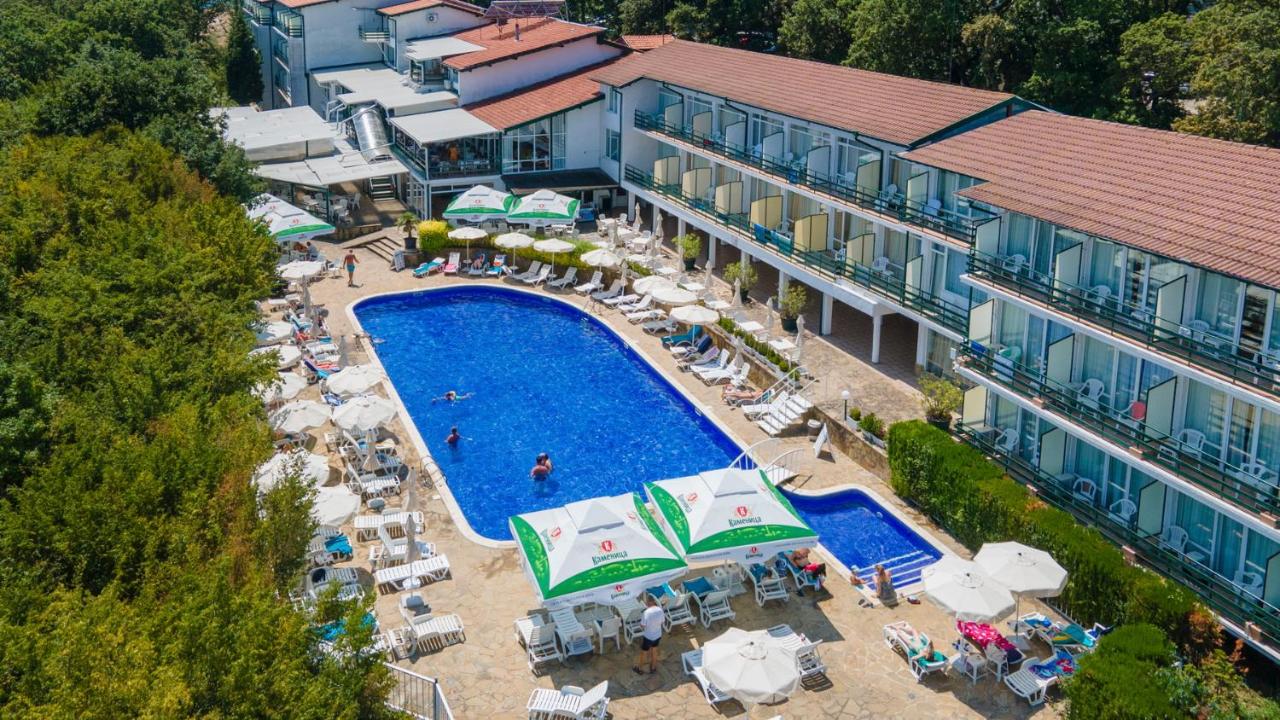 Табір на морі Рів’єра Кемп Болгарія — Riviera Camp Bulgari
